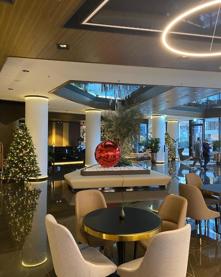 Hotel Grand Plaza & Congress Center