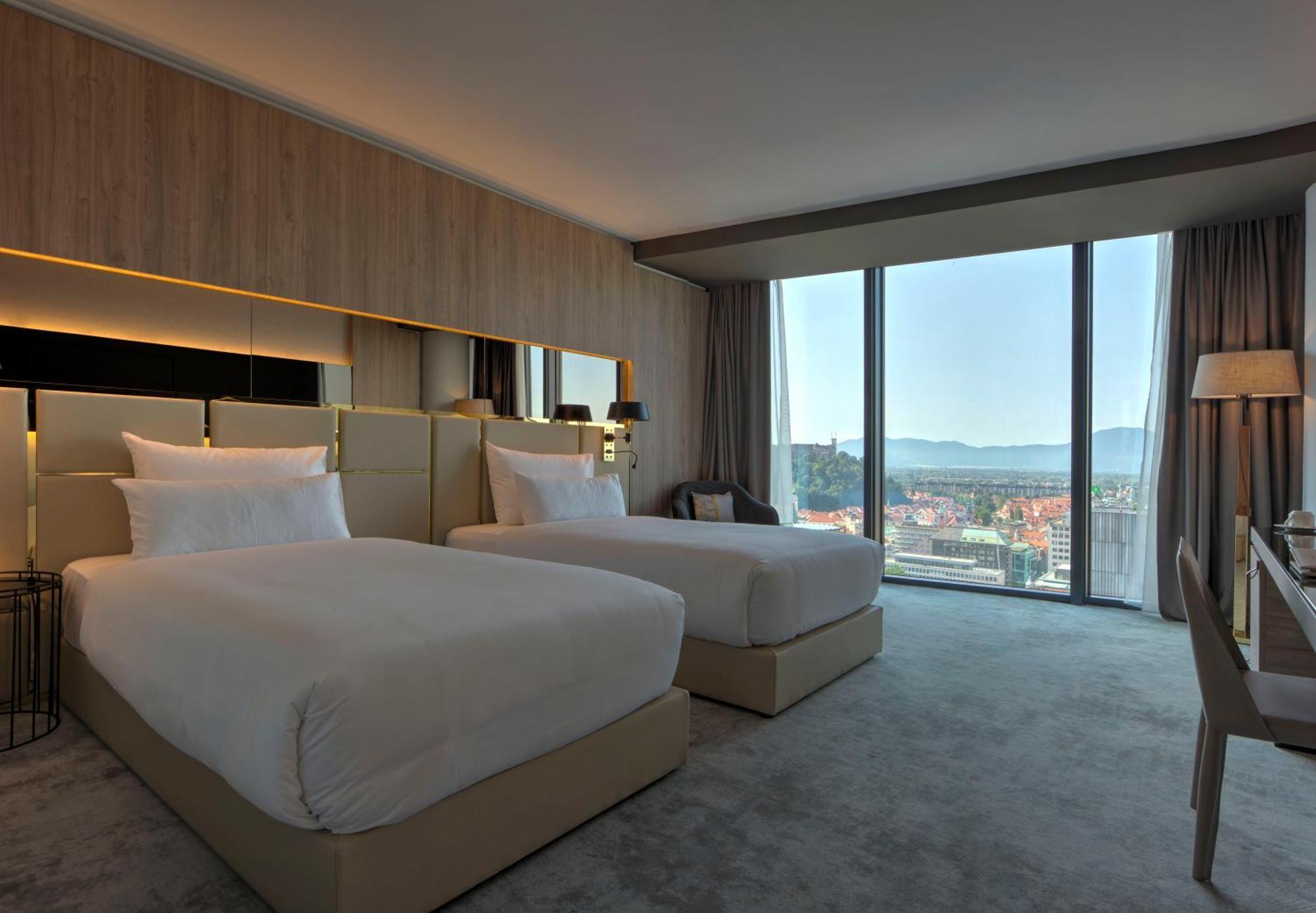 Hotel Grand Plaza & Congress Center 5*