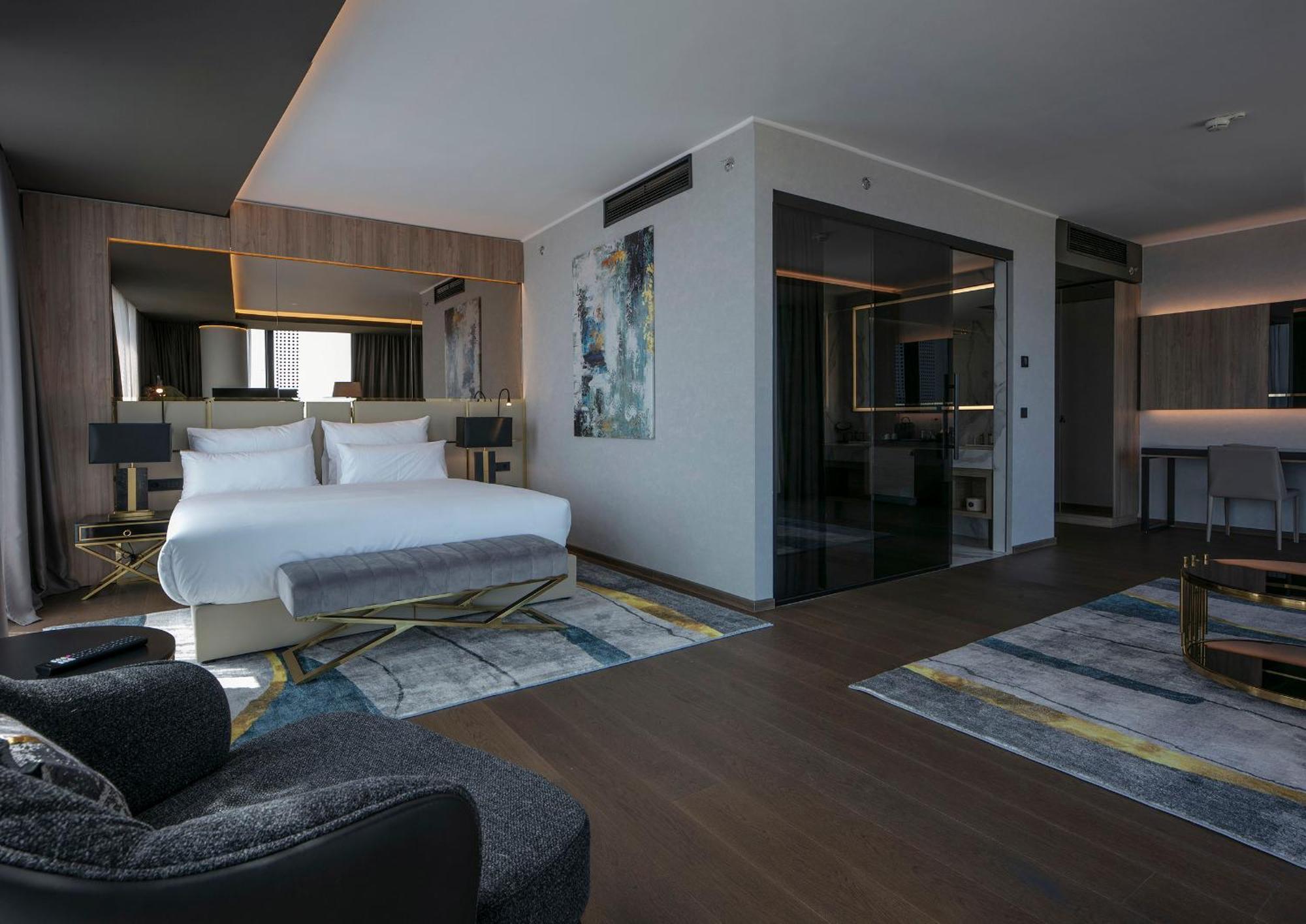 Hotel Grand Plaza & Congress Center 5*